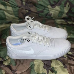 NIKE SB Check Solarsoft Canvas White Womens Shoes